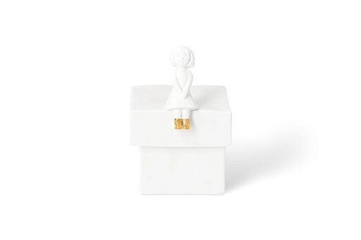Cutie cu fetiță, 8,5x8,4 cm, H12,7 cm