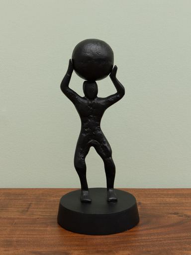 Statuetă Omul care ține lumea